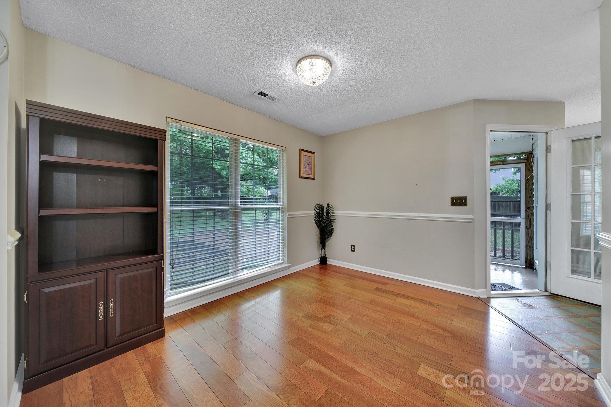 Property image 2 of 5009 Ravens Court in Buckingham, Matthews, NC 28104