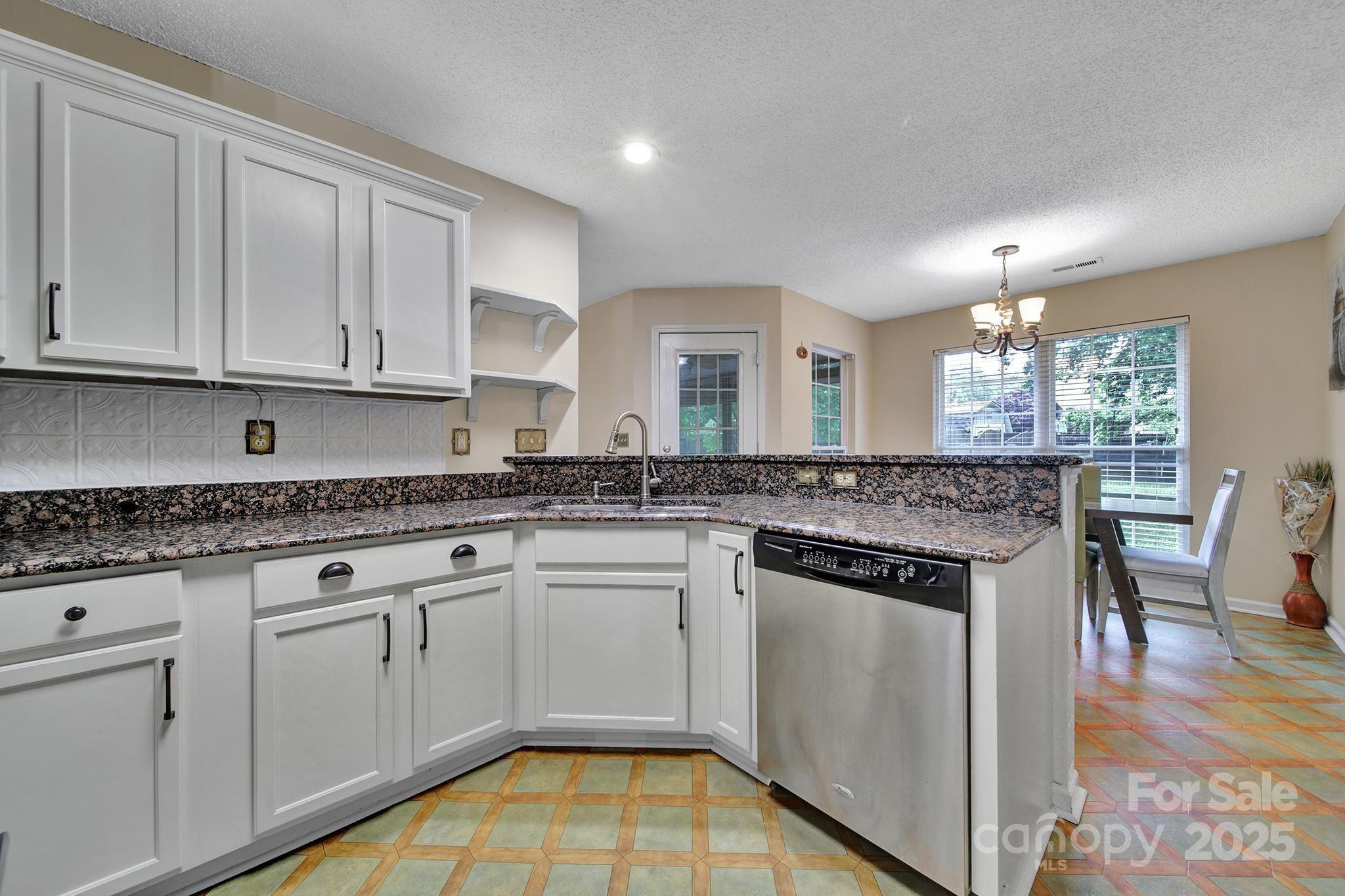 Property image 4 of 5009 Ravens Court in Buckingham, Matthews, NC 28104