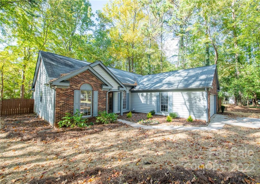 Property image 3 of 202 Aurora Lane in Shepherds Vineyard, Huntersville, NC 28078