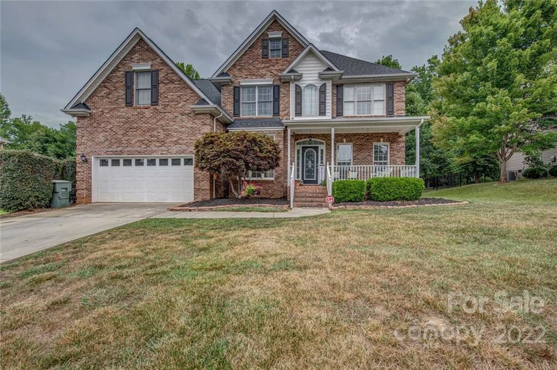 5213 Featherstone Court