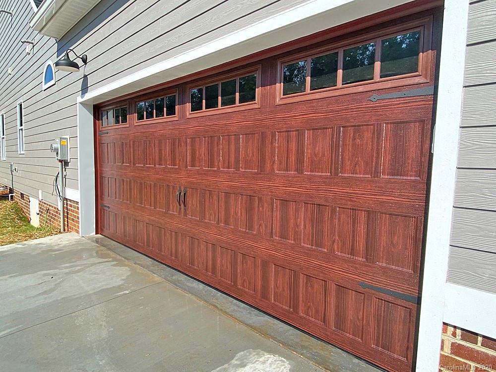 Property image 3 of 3628 46th Avenue in Willow Place, Hickory, NC 28601