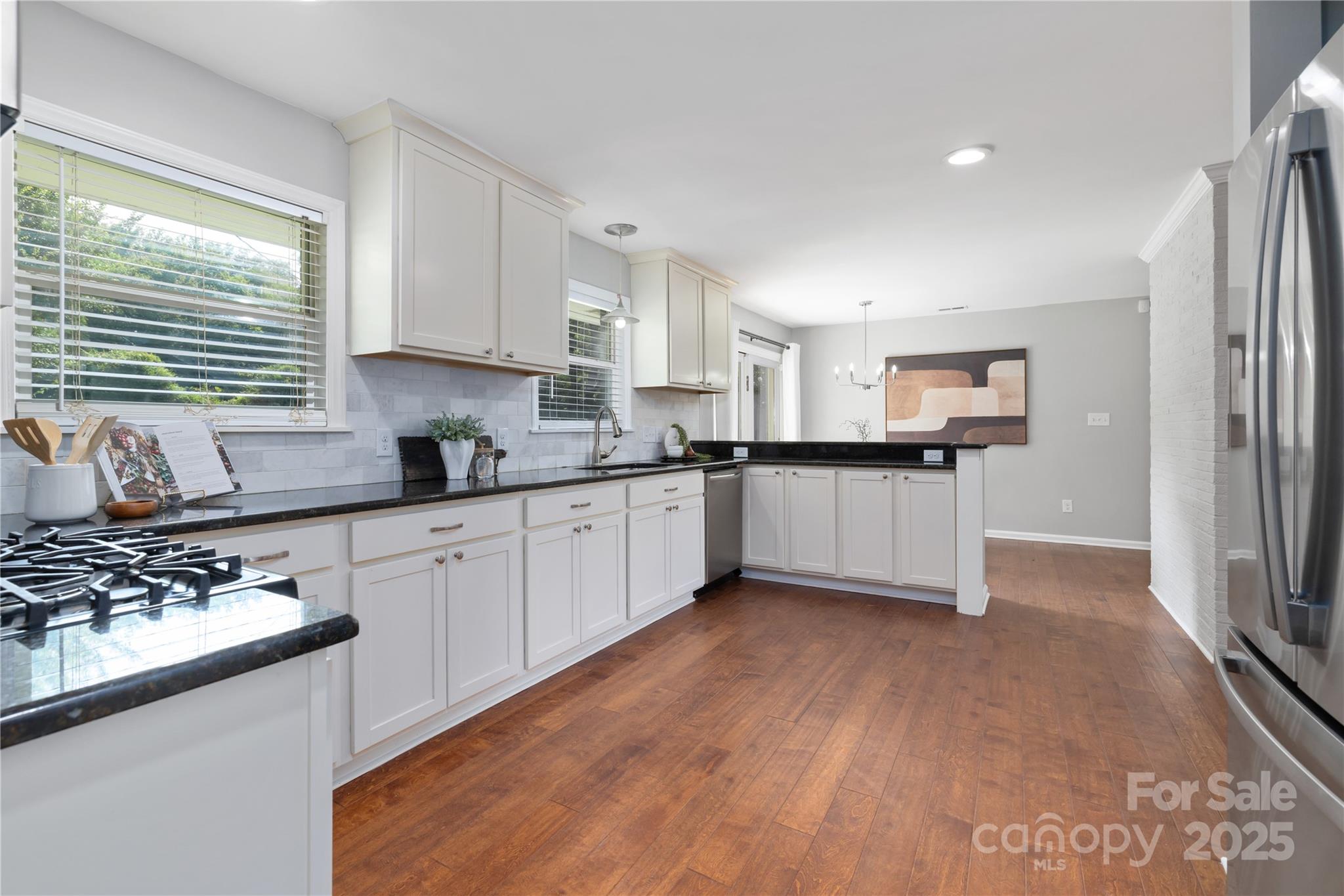 Property image 5 of 1940 Tyvola Road in Selwyn Park, Charlotte, NC 28210