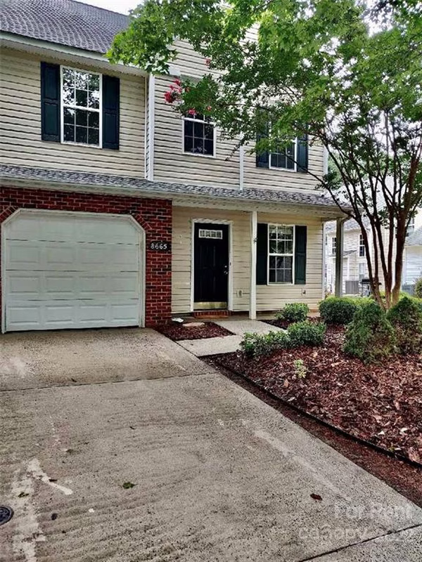 Property image 3 at 8665 Robinson Forest Drive, Charlotte, NC 28277