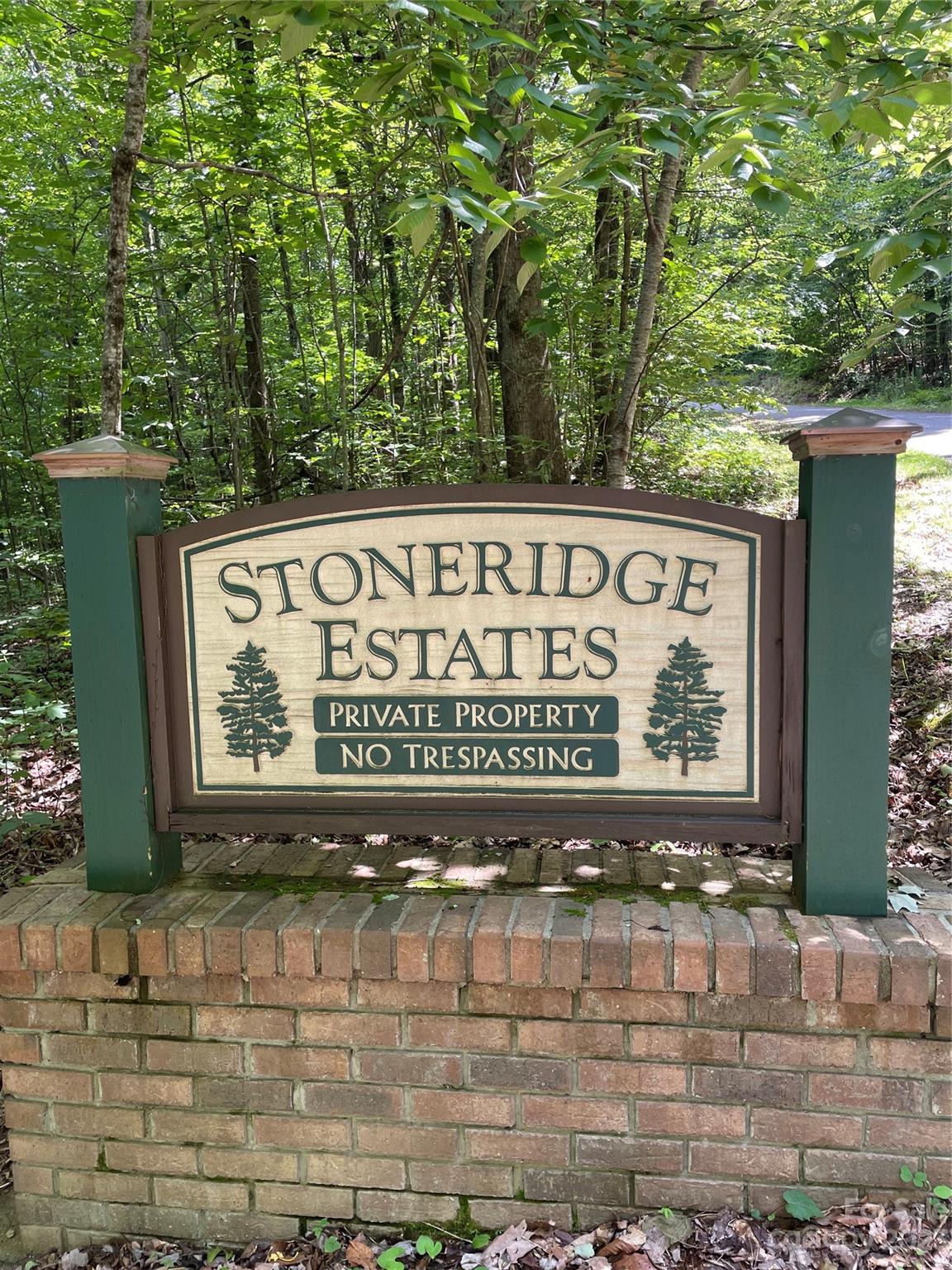 Property image 2 of 144 Songbird Court in Stoneridge Estates, Hendersonville, NC 28792