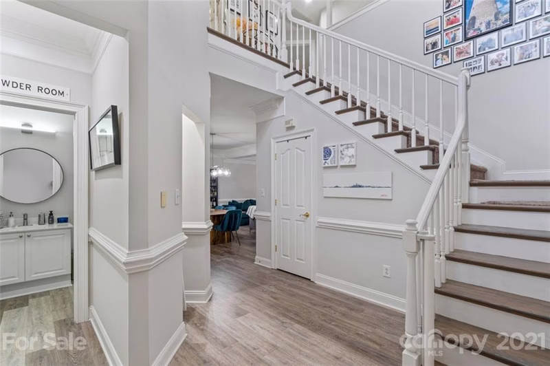 Property image 3 at 3431 Royal Crest Drive, Charlotte, NC 28210