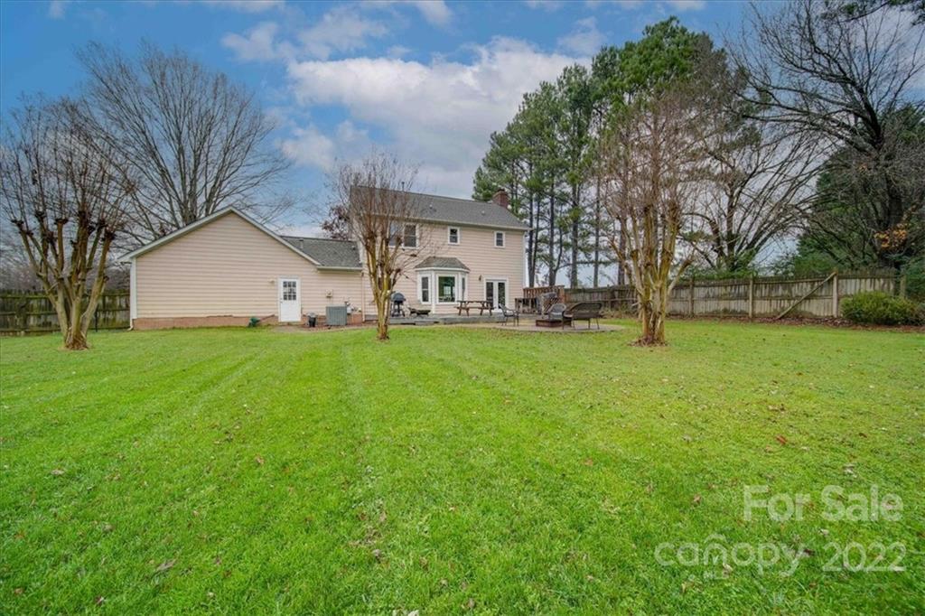 Property image 5 of 2316 Clover Bend Drive in Clover Bend, Monroe, NC 28110