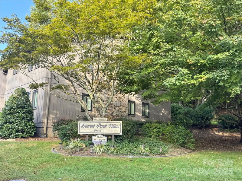 51 Lake Drive