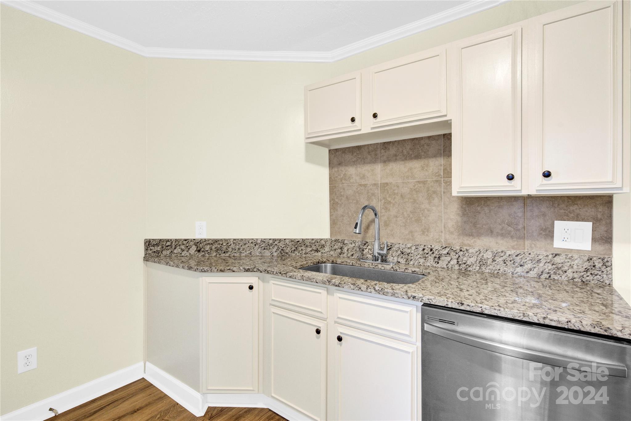 Property image 5 of 141 14th Street in Shuford Mill Village, Hickory, NC 28602