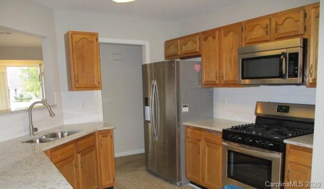Property image 2 of 3114 Leicester Drive in Buckingham, Matthews, NC 28104