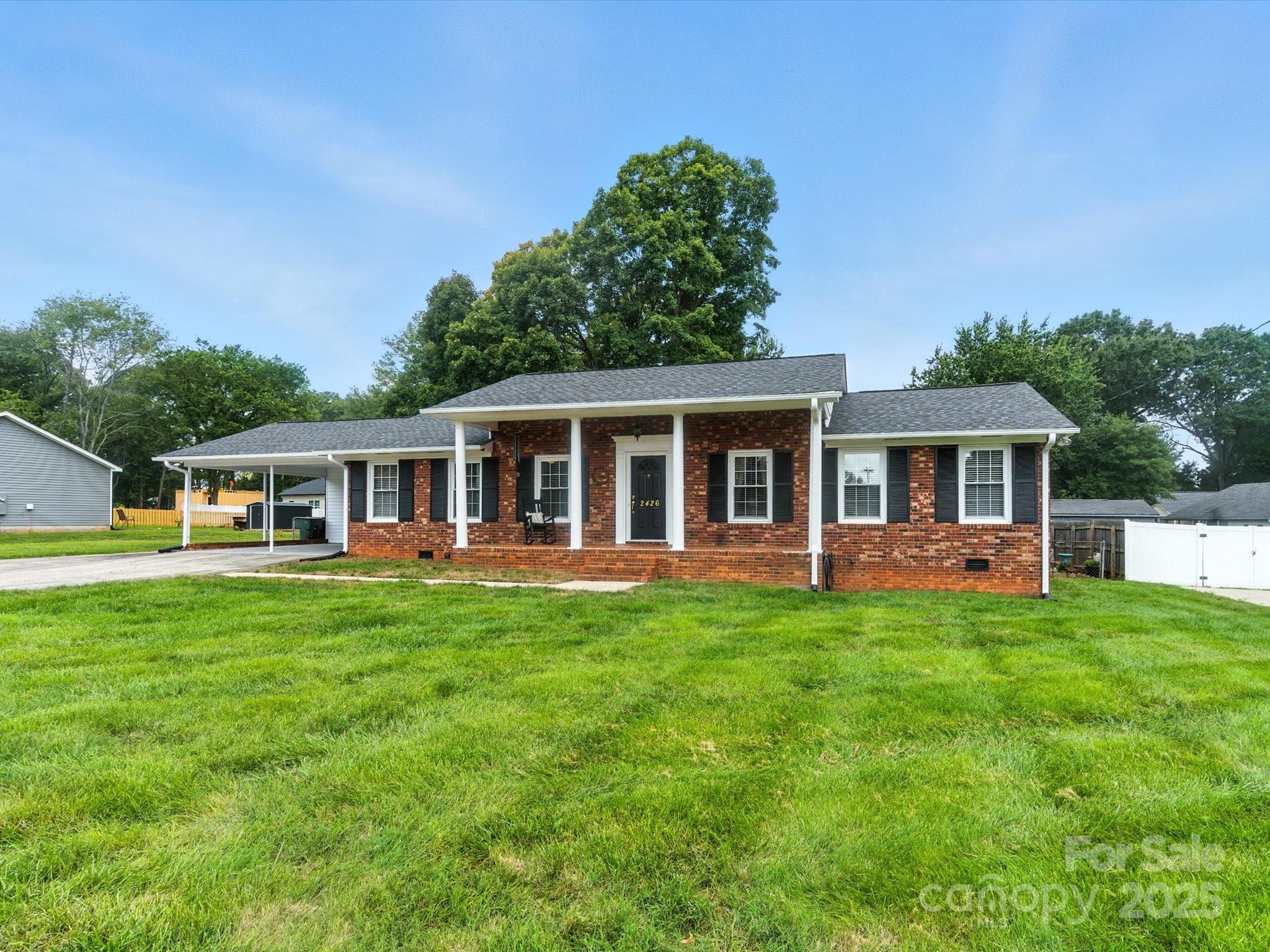 Property image 3 of 2426 Redbud Drive in Sedgefield, Gastonia, NC 28056