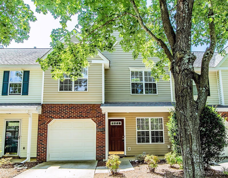 8661 Robinson Forest Drive