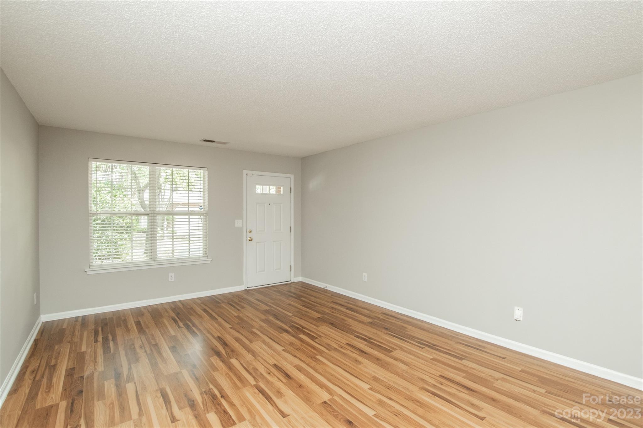 Property image 4 of 8661 Robinson Forest Drive in Tyler Woods, Charlotte, NC 28277
