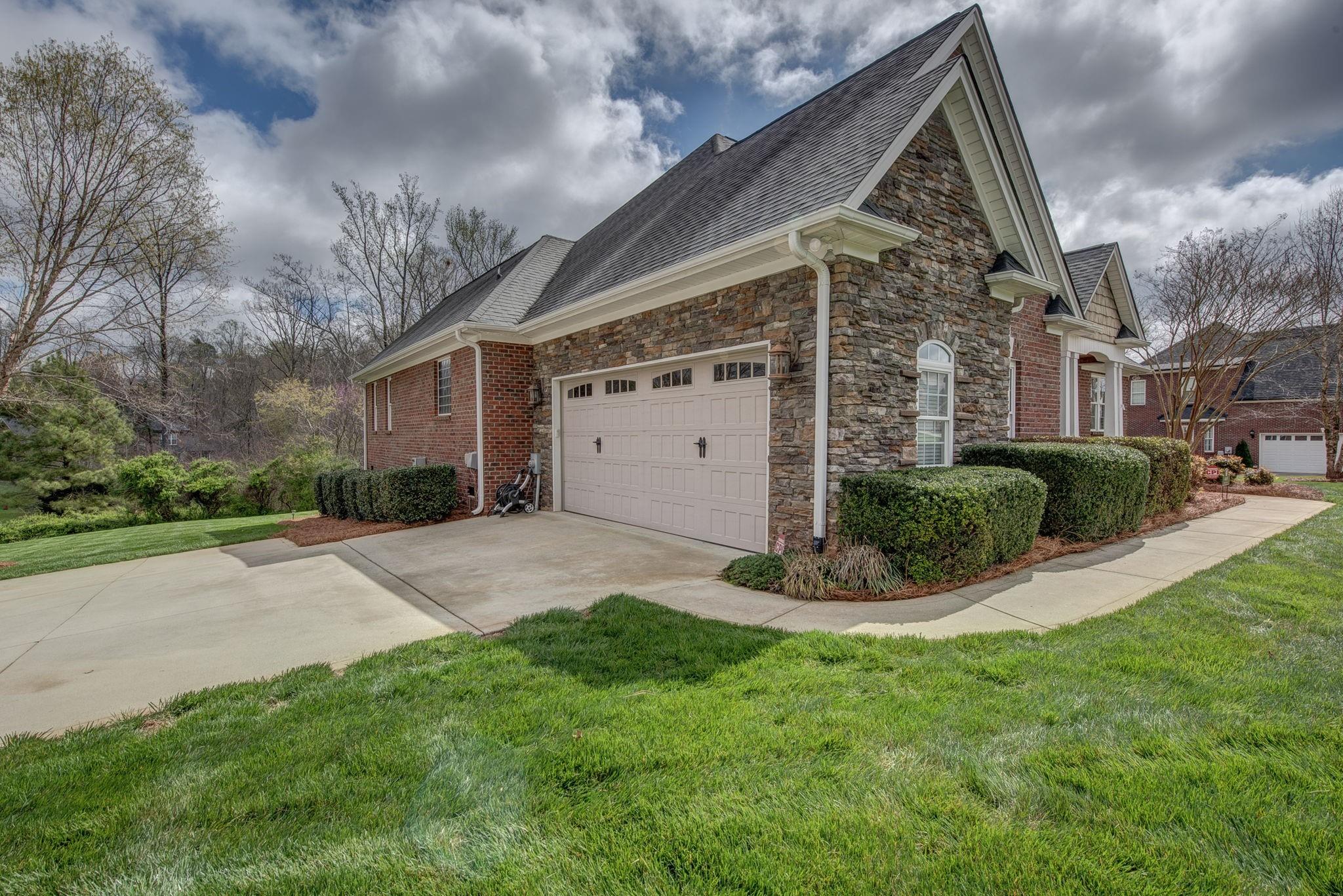 Property image 3 of 4600 Mcchesney Drive in Cramer Woods, Gastonia, NC 28056