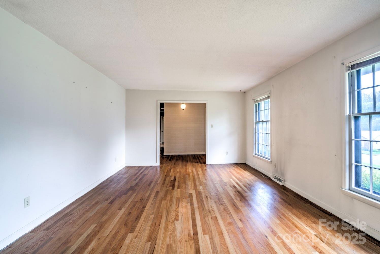 Property image 4 of 1658 Buckingham Avenue in Kingswood, Gastonia, NC 28054