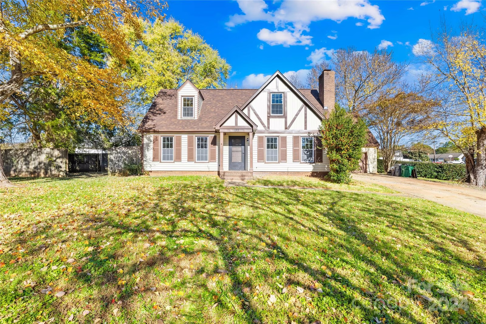Property image 1 at 6701 Old Meadow Road, Charlotte, NC 28227
