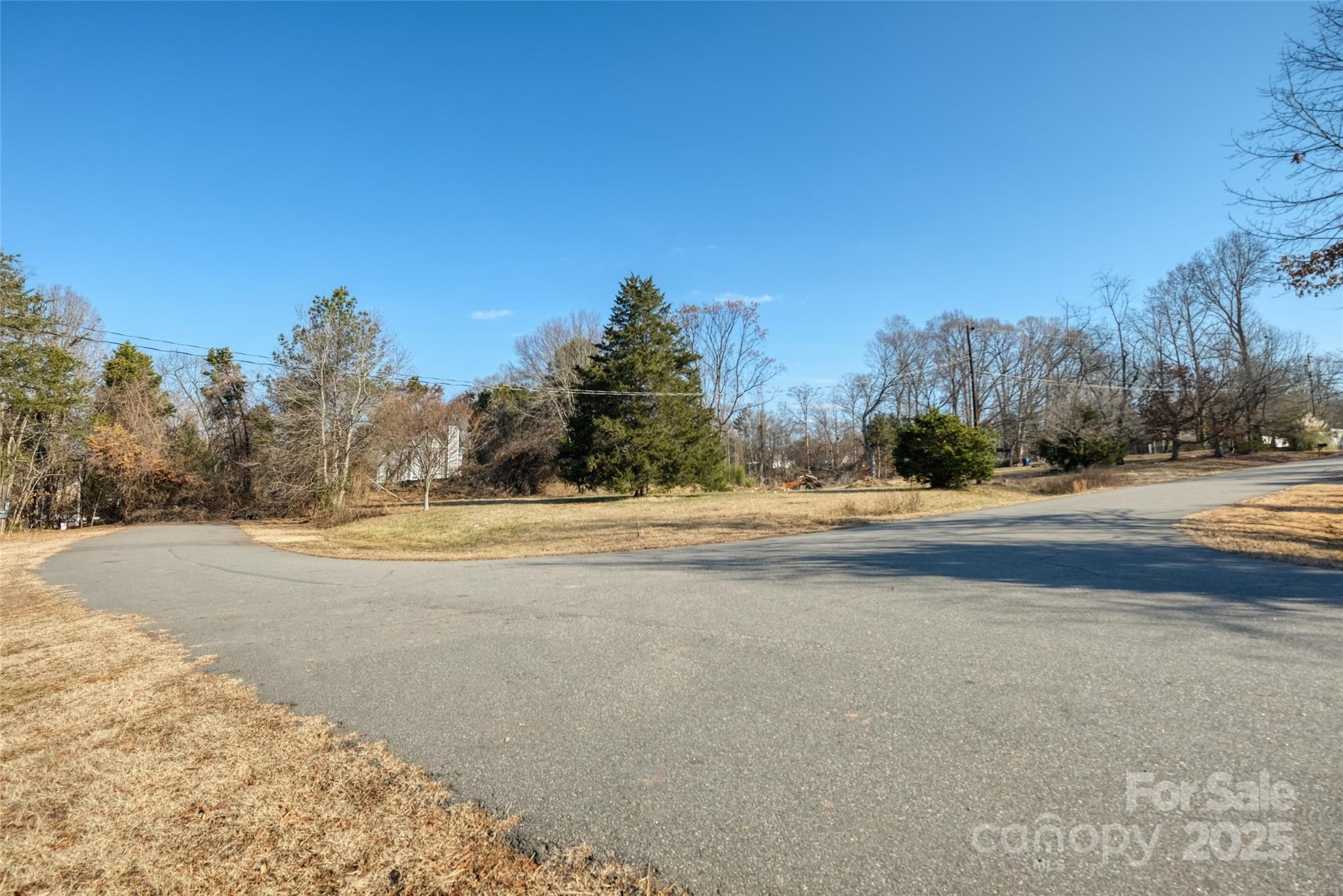 Property image 4 of 158 Cove View Drive in Cove View Park, Mooresville, NC 28117