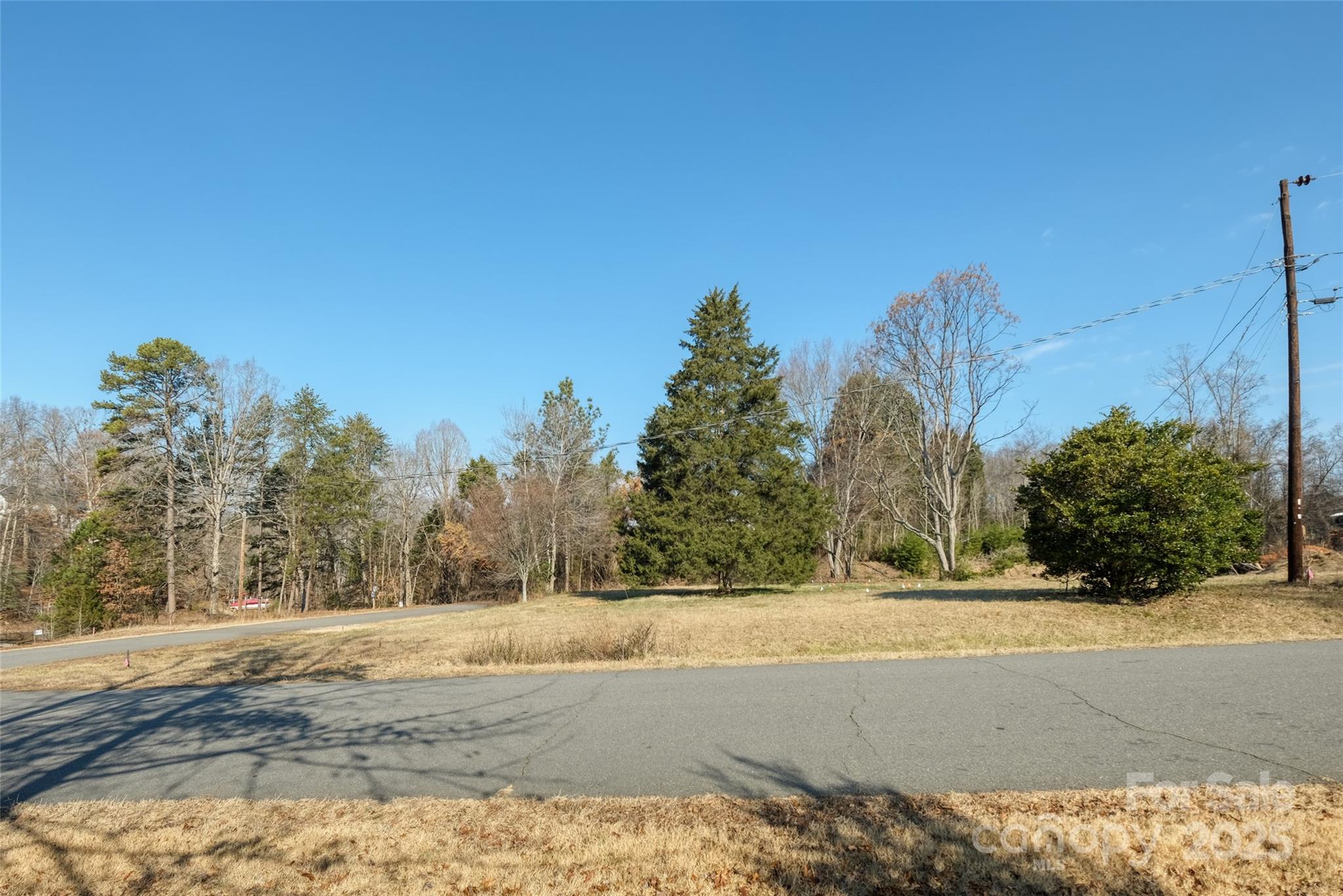 Property image 5 of 158 Cove View Drive in Cove View Park, Mooresville, NC 28117