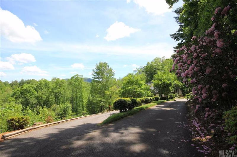 Property image 2 at 405 B Tremont Circle, Lenoir, NC 28645
