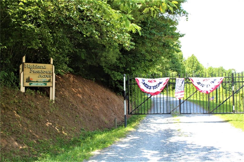 Property image 5 of 4376 Laurel Ridge Drive in Highland Meadows, Lenoir, NC 28645