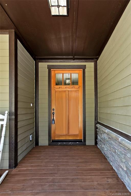 Property image 3 of 53 Hogans View Circle in Hawks Ridge, Hendersonville, NC 28739