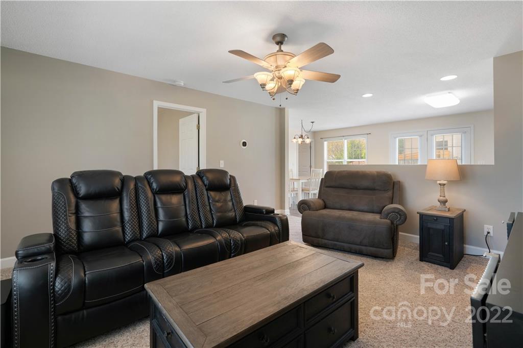 Property image 4 of 913 Willard Avenue in Shady Haven, Kannapolis, NC 28083