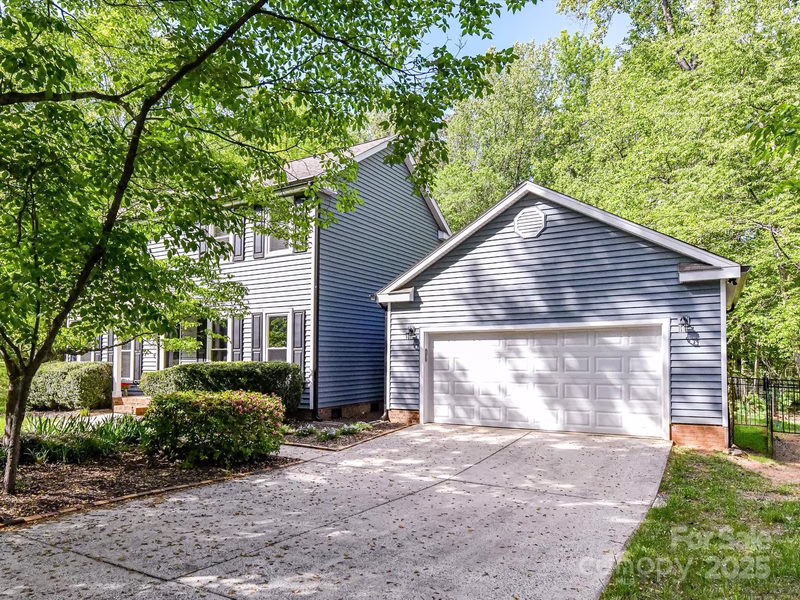 Property image 2 at 104 Aurora Lane, Huntersville, NC 28078