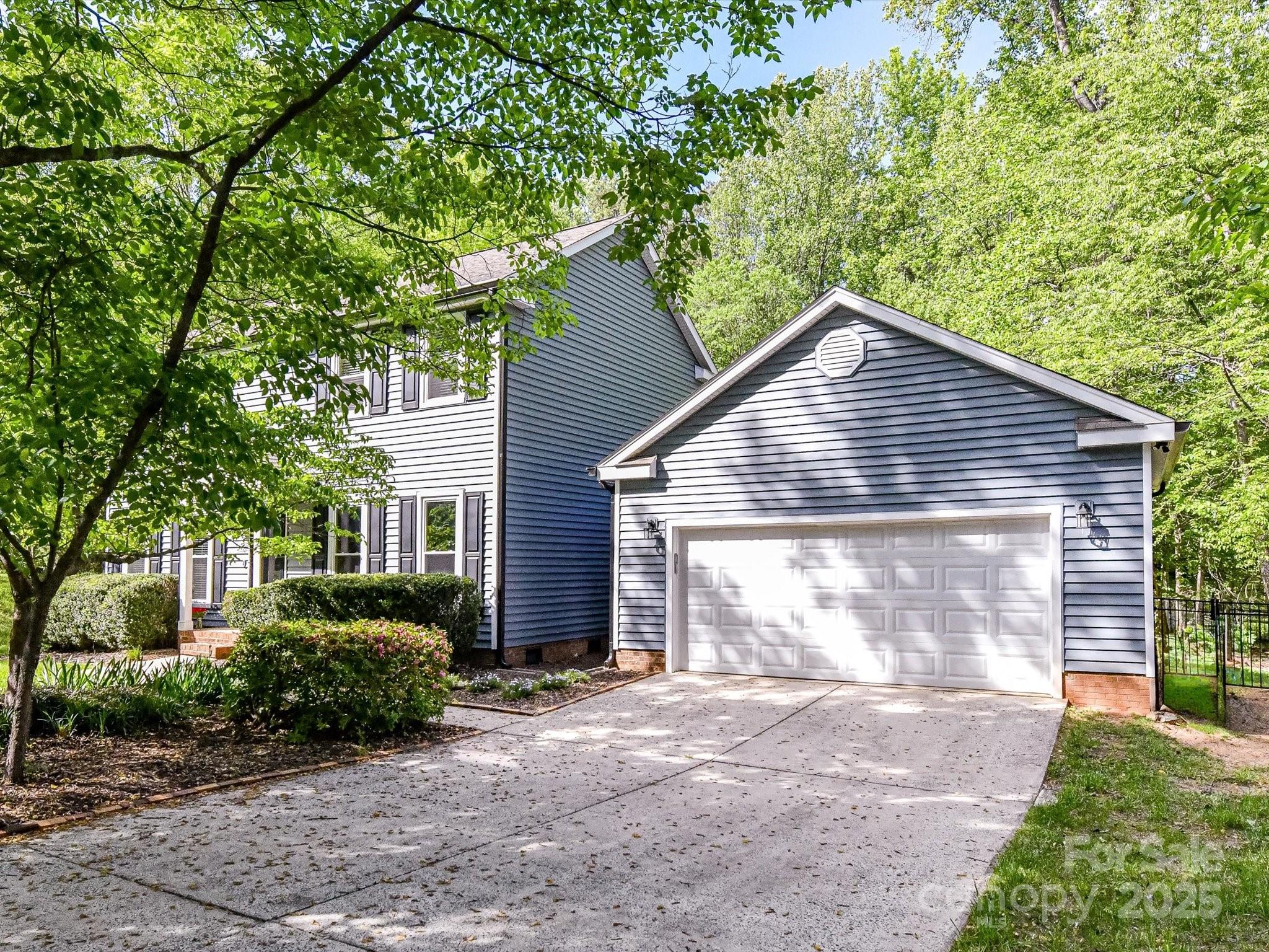 Property image 2 of 104 Aurora Lane in Shepherds Vineyard, Huntersville, NC 28078