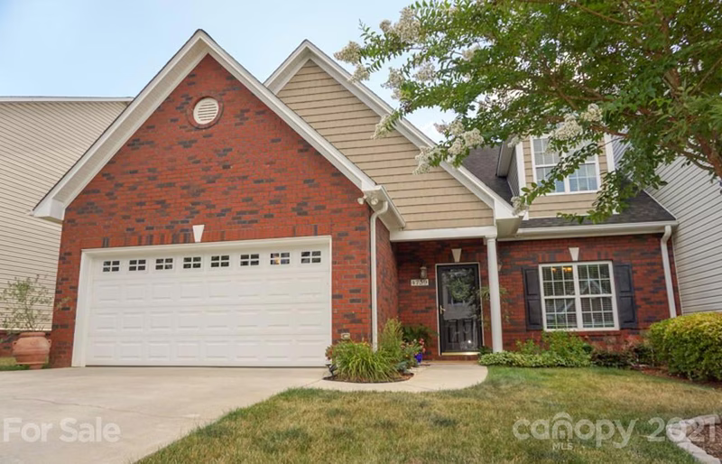 Property image 2 at 4739 Braxton Gate Lane, Hickory, NC 28602