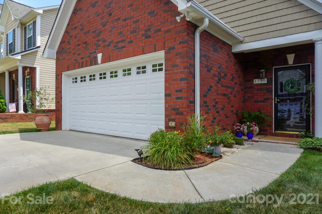Property image 3 of 4739 Braxton Gate Lane in Braxton Gate Townhomes, Hickory, NC 28602