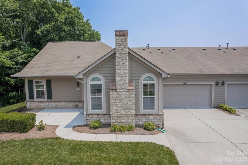 2407 Coltsview Lane