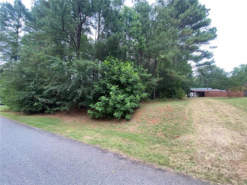 Property image 3 at 1662 Knightbridge Drive, Newton, NC 28658