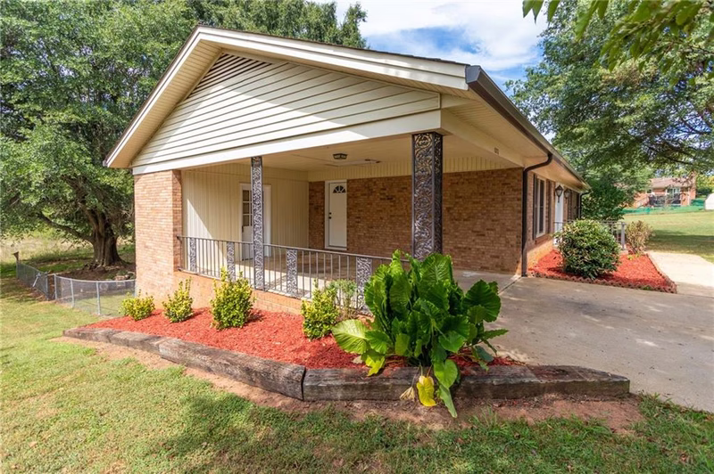 Property image 4 at 1373 Homestead Drive, Hickory, NC 28602
