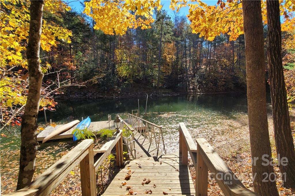 Property image 3 of 200 Lentz Landing Lane in Waterglyn, Nebo, NC 28761