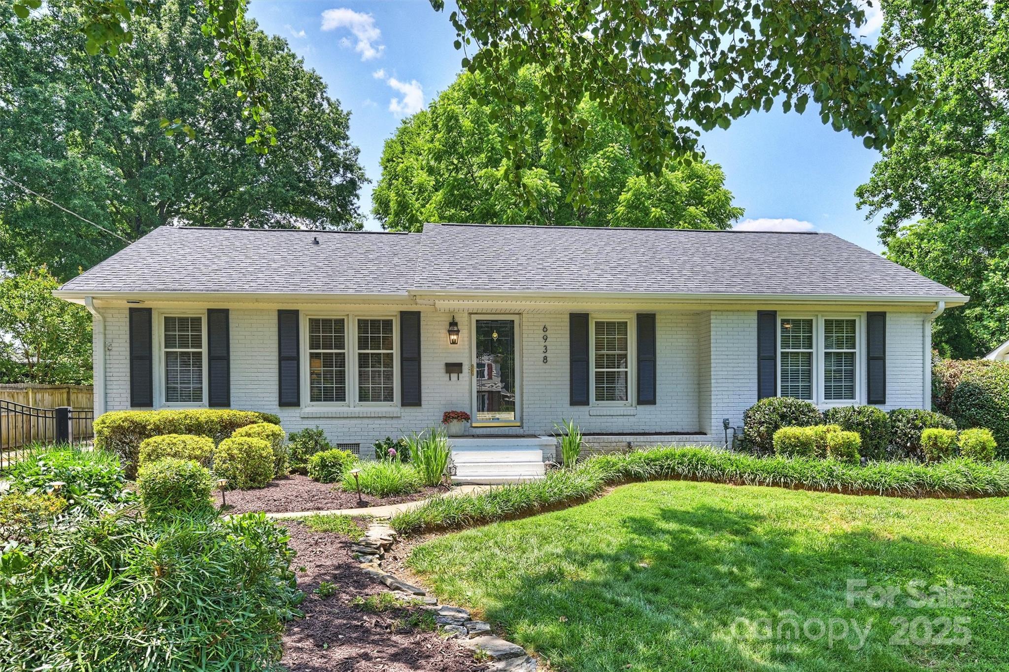 Property image 2 of 6938 Wrentree Drive in Starmount, Charlotte, NC 28210