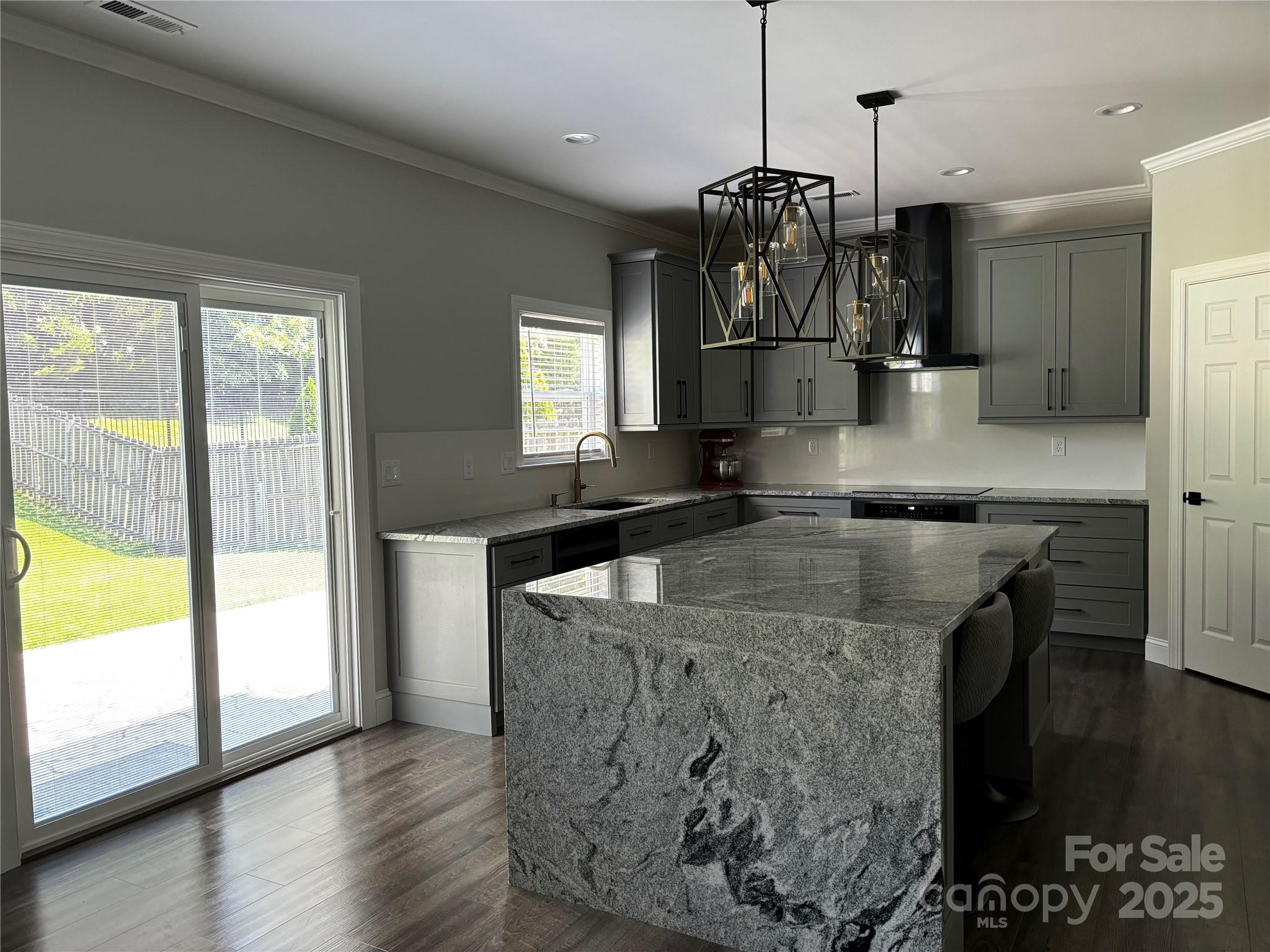 Property image 2 of 6518 Blackwood Lane in Wesley Oaks, Waxhaw, NC 28173