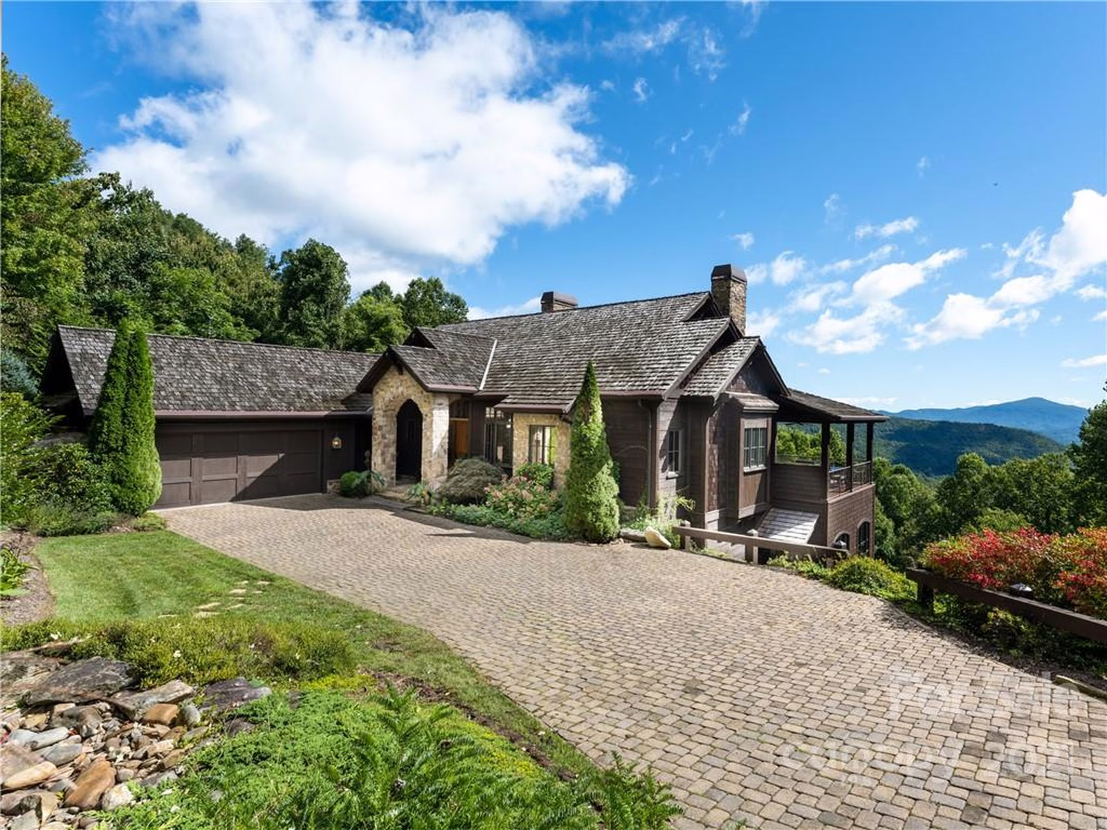 Property image 1 at 125 Windcliff Drive, Asheville, NC 28803