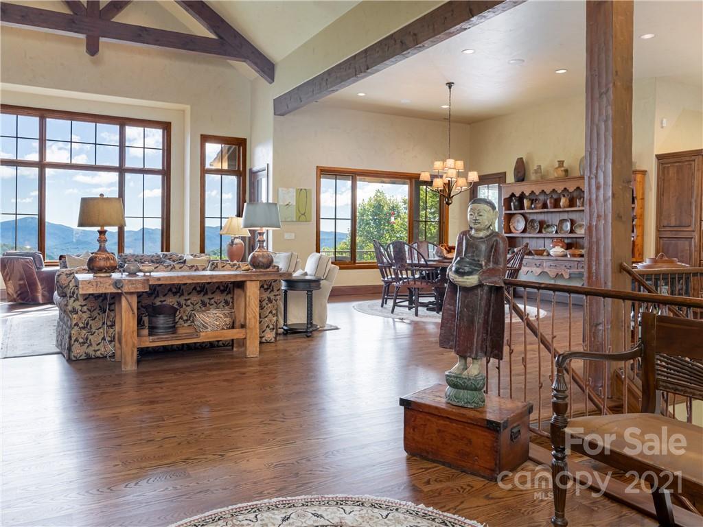 Property image 5 of 125 Windcliff Drive in Poplar Ridge, Asheville, NC 28803
