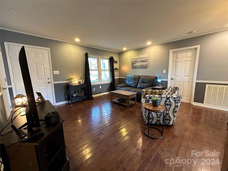 Property image 5 at 1273 Courtney Drive, Hickory, NC 28602