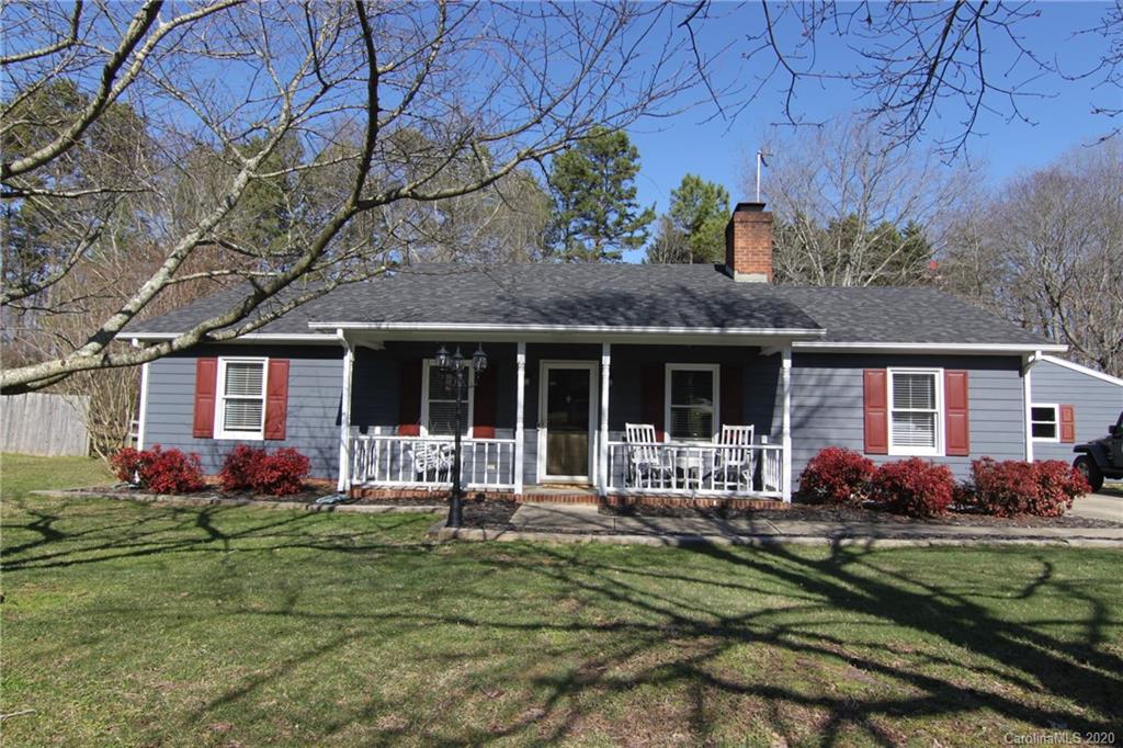 Property image 2 of 516 Nash Court in Governors Square, Gastonia, NC 28054
