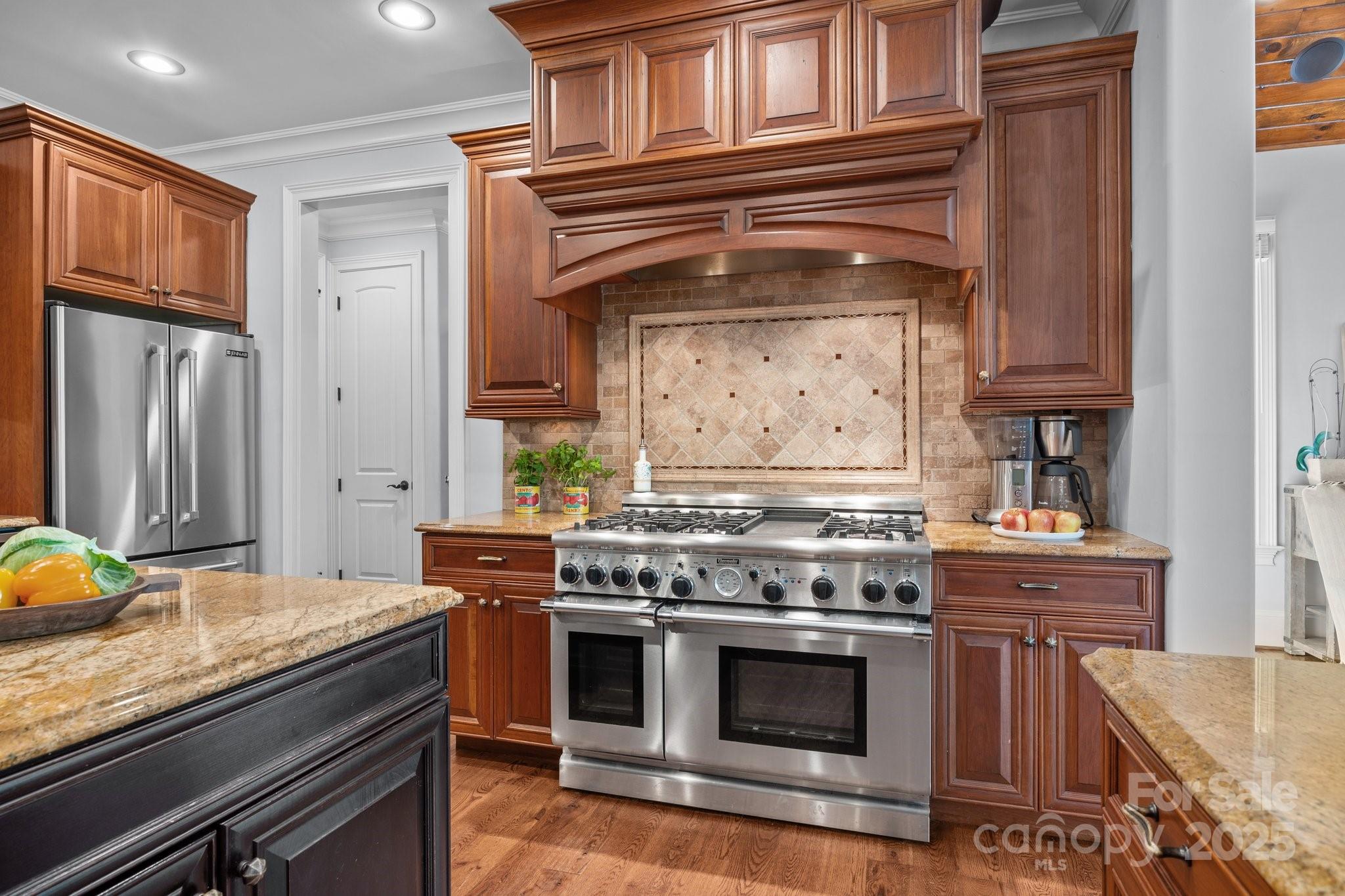 Property image 3 of 21305 Sandy Cove Road in Rockridge Shores, Cornelius, NC 28031