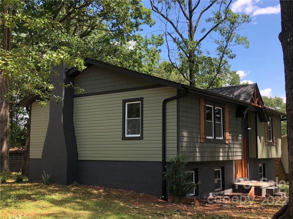 Property image 5 of 4634 Kings Court in Jamestowne, Hickory, NC 28602
