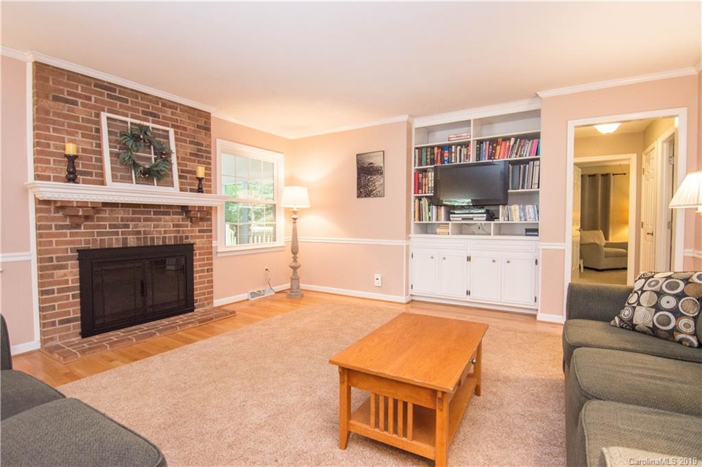 Property image 5 of 6510 Woodshed Circle in Country Roads, Charlotte, NC 28270