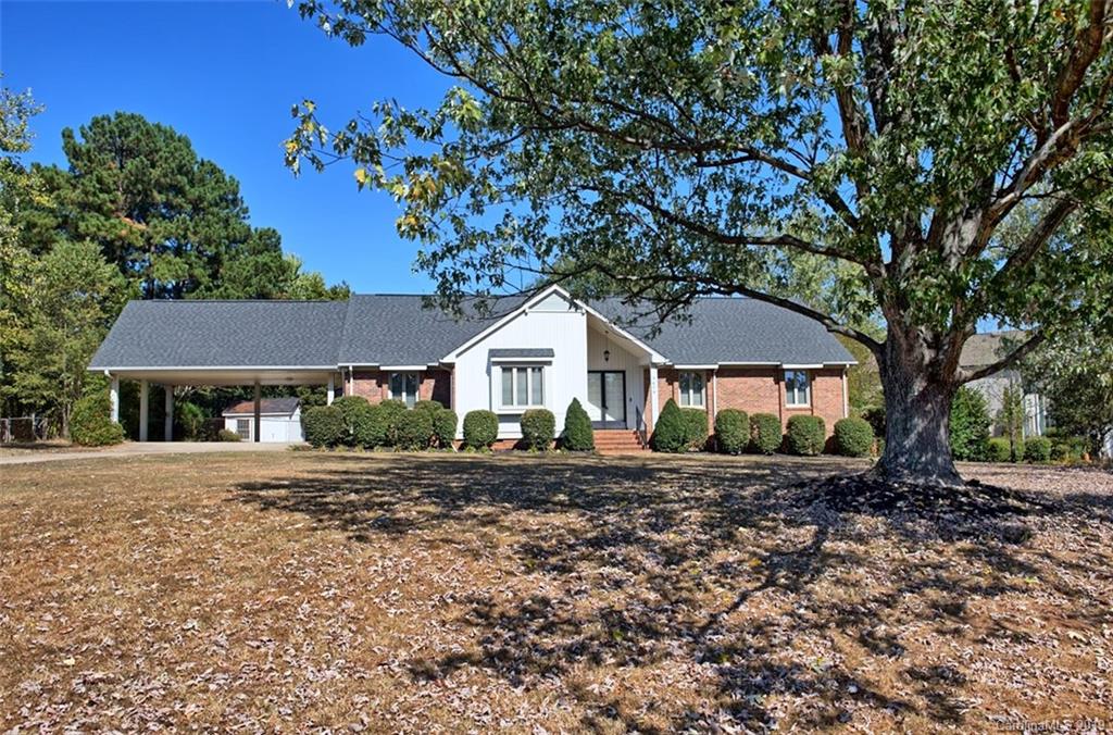 Property image 2 of 3408 Sherwood Circle in Forest Brook, Gastonia, NC 28056