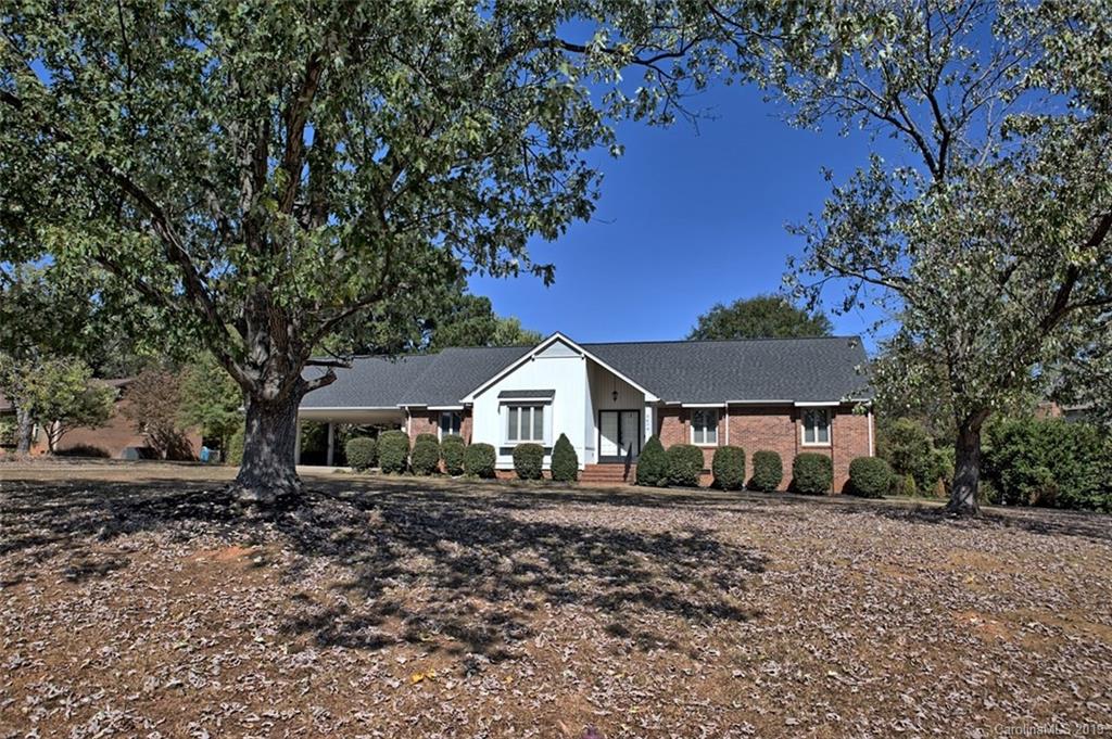 Property image 3 of 3408 Sherwood Circle in Forest Brook, Gastonia, NC 28056