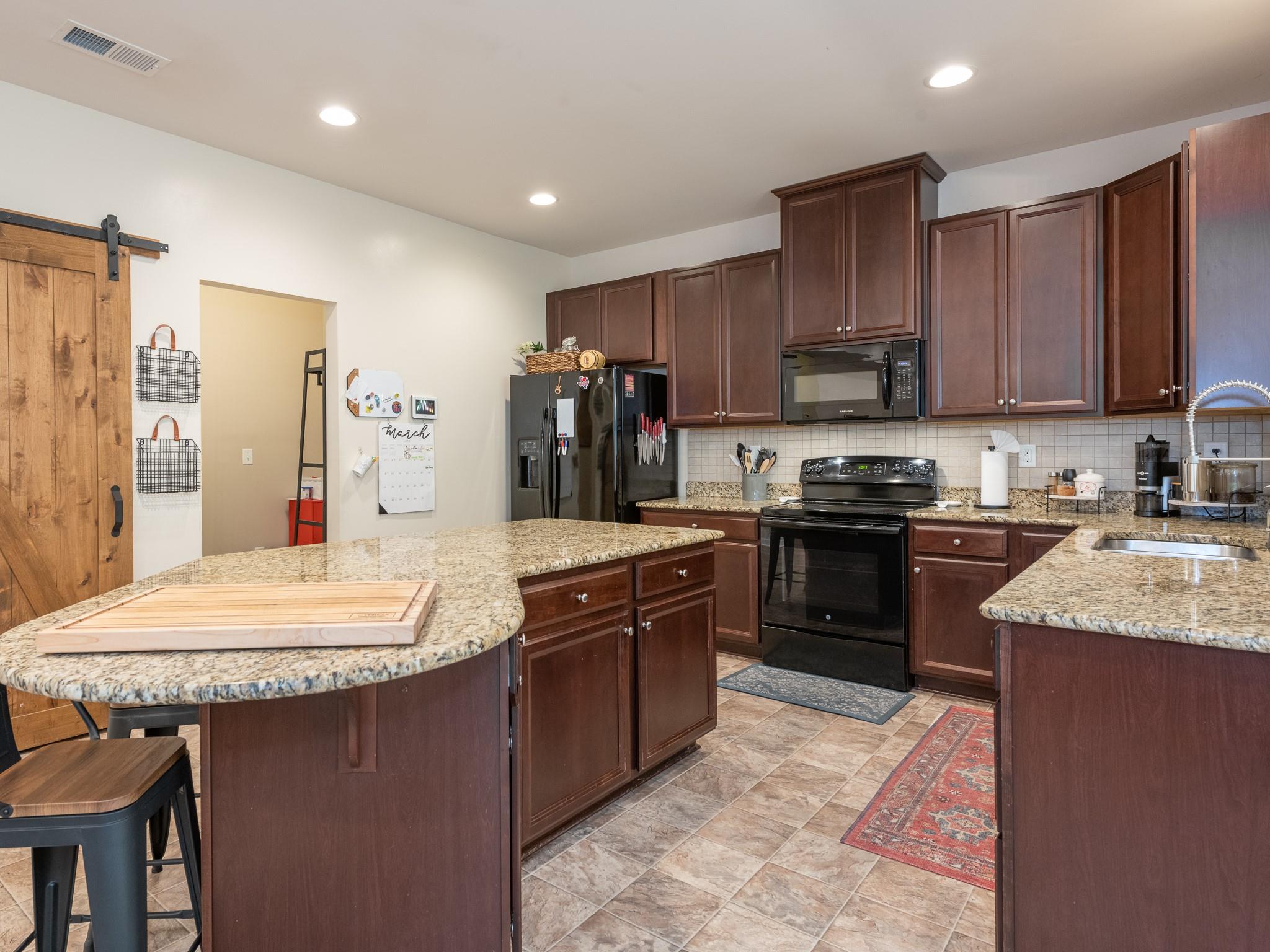 Property image 3 of 864 Wingthorn Rose Drive in Rosegate, Gastonia, NC 28056