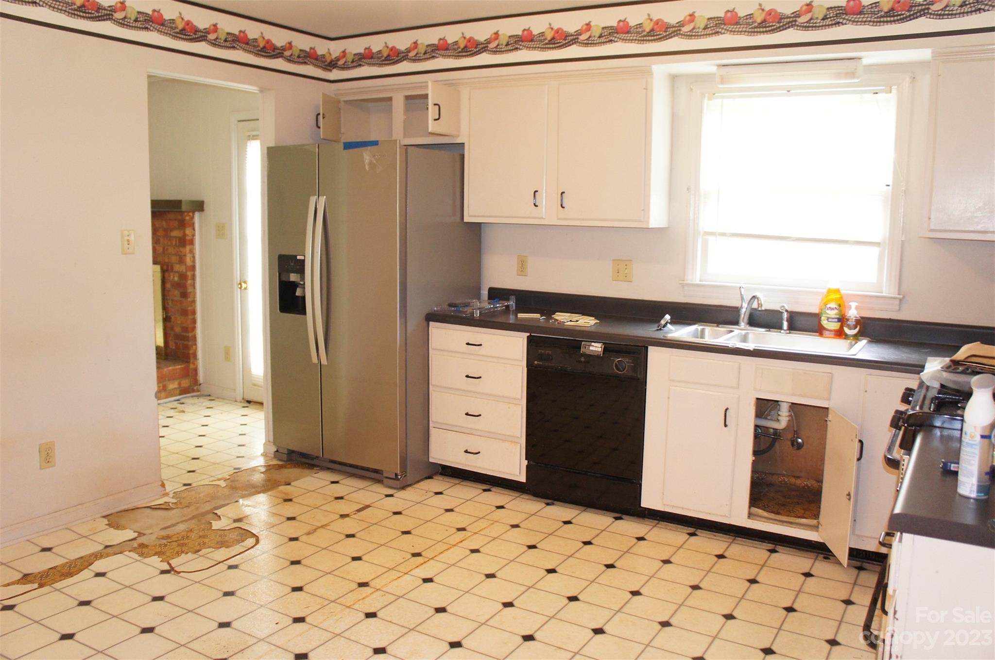 Property image 3 of 2200 Helen Drive in Sedgefield, Gastonia, NC 28054