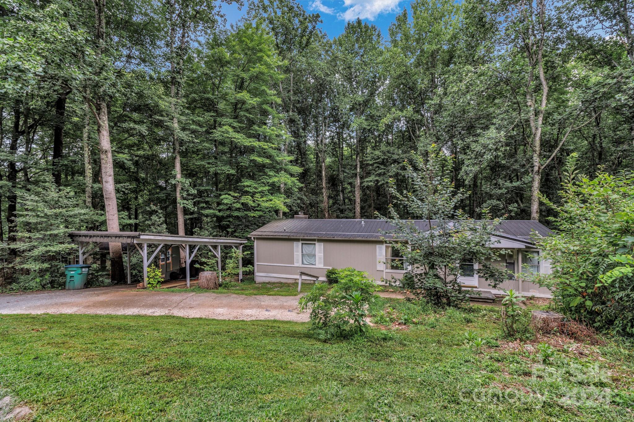 Property image 3 of 5 Valleywood Court in Sunset Ridge, Asheville, NC 28803