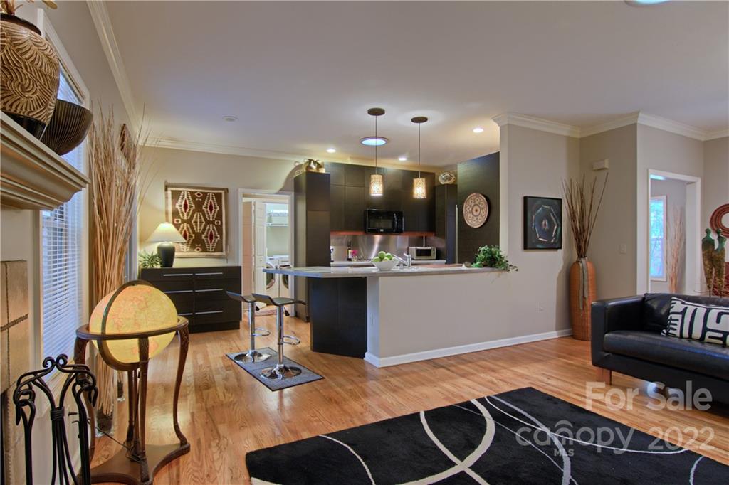 Property image 5 of 17 Foxmoor Court in Etowahs Reach, Etowah, NC 28729