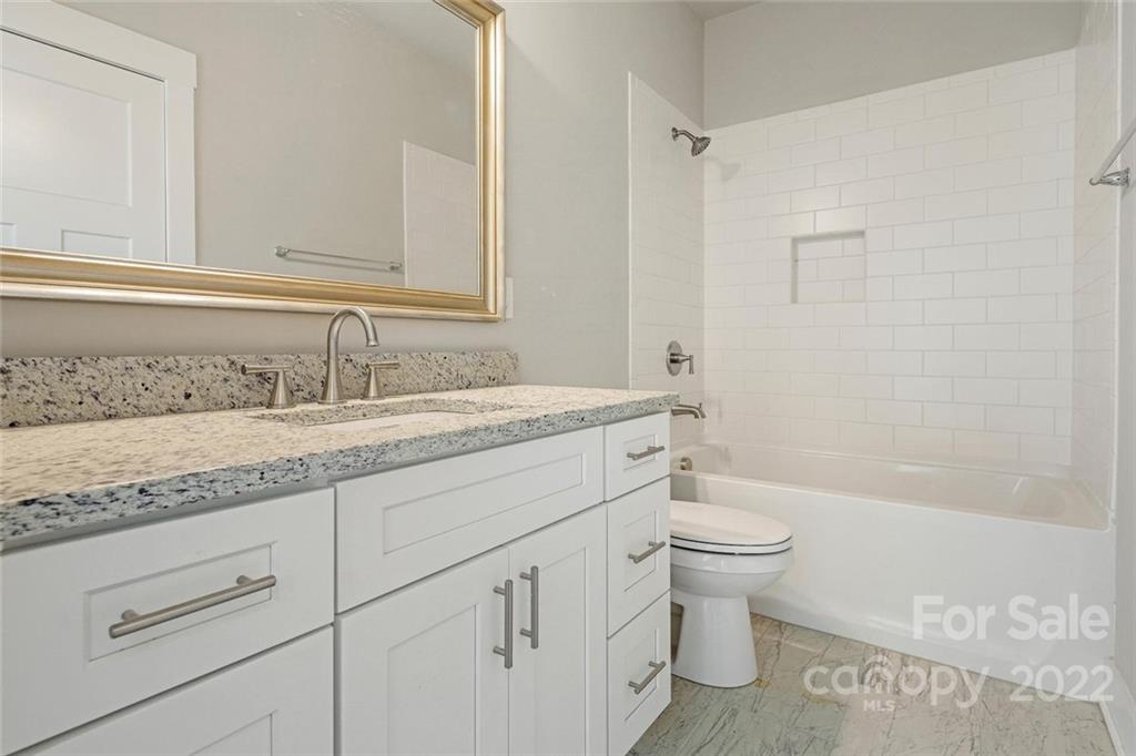 Property image 3 of 197 Hogans View Circle in Hawks Ridge, Hendersonville, NC 28739