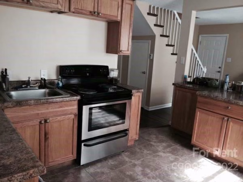 Property image 3 at 4201 Dinglewood Avenue, Charlotte, NC 28205